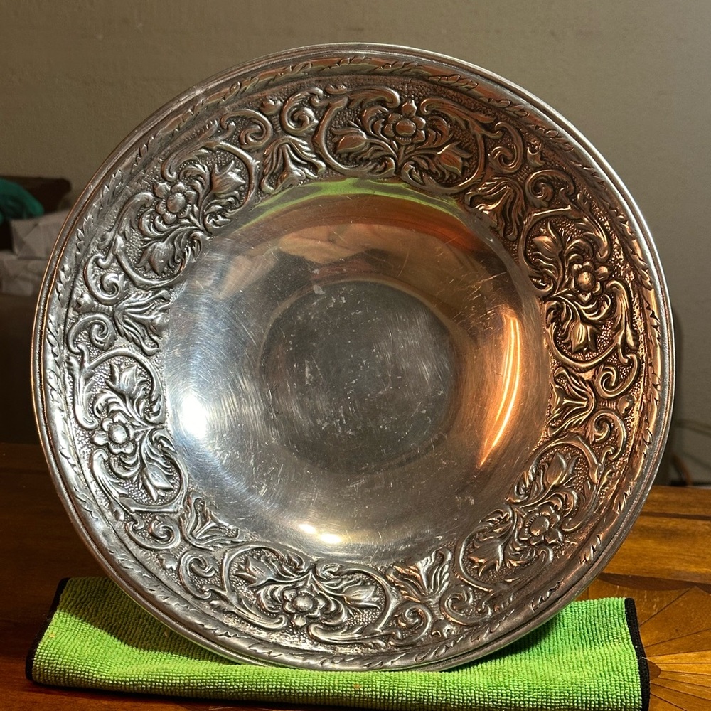 Wilton Armetale 3QT Pure Silver Bowl